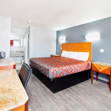 Executive Inn Hondo Buitenkant foto